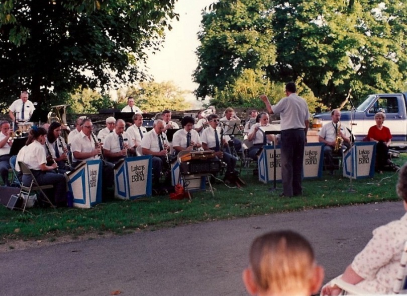circa 1990 - 1993